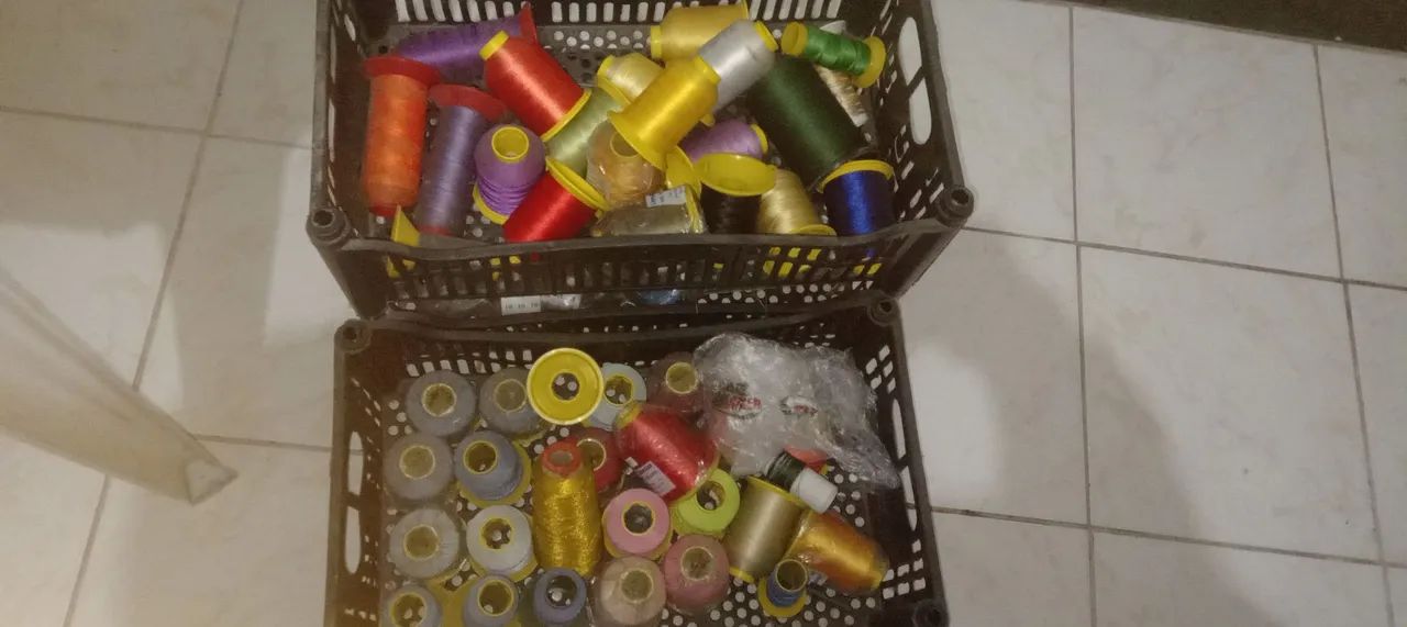 Somente venda, não faço trocas. Máquina de bordar Janome MC 200e. - Foto 2