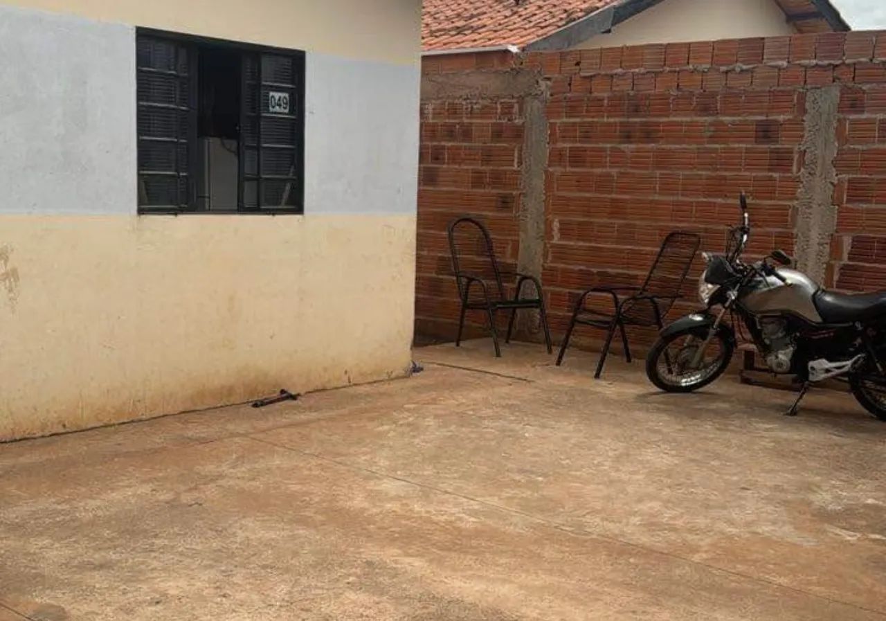 2 QUARTO 1 BANHEIRO- CASA  - Foto 3