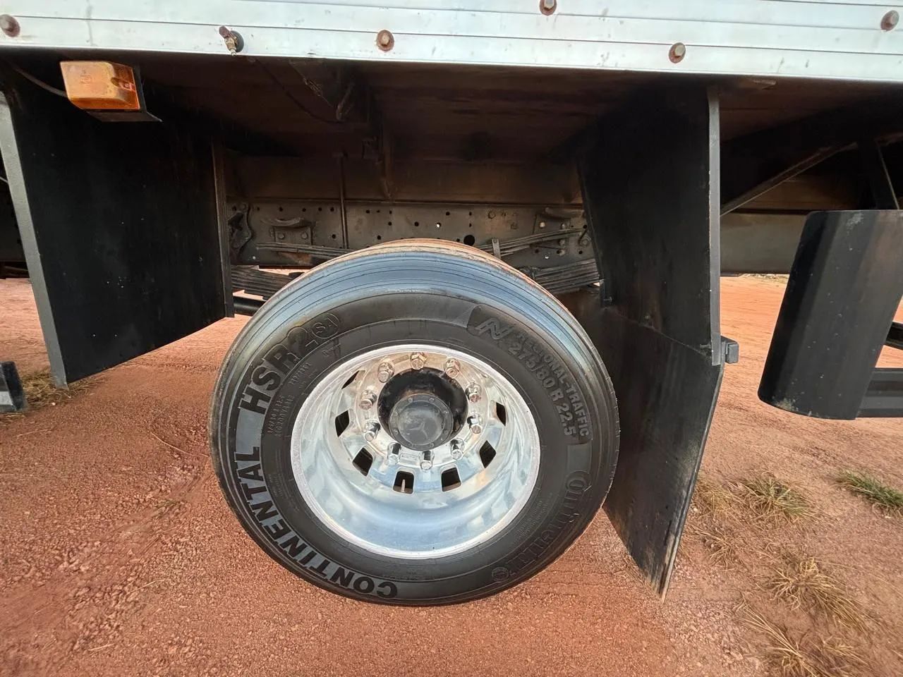 Caminhão baú em ótimo estado de conservação! - Foto 5