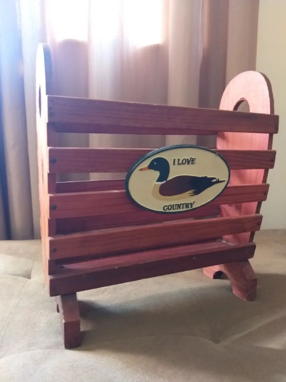 Wooden Magazine Rack (Duck / I Love Country) - R$ 80 (PIX Accepted)