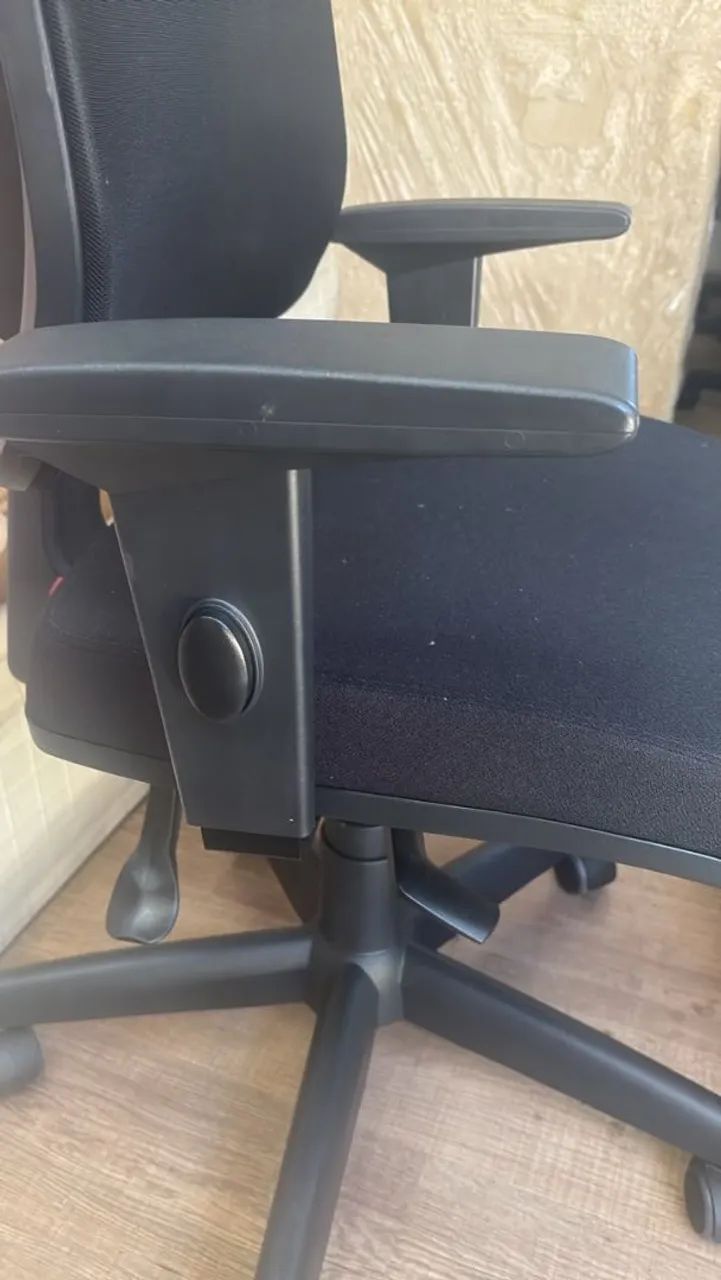 Vendo 10 cadeiras executivas Garetti Flip praticamente novas - Foto 3