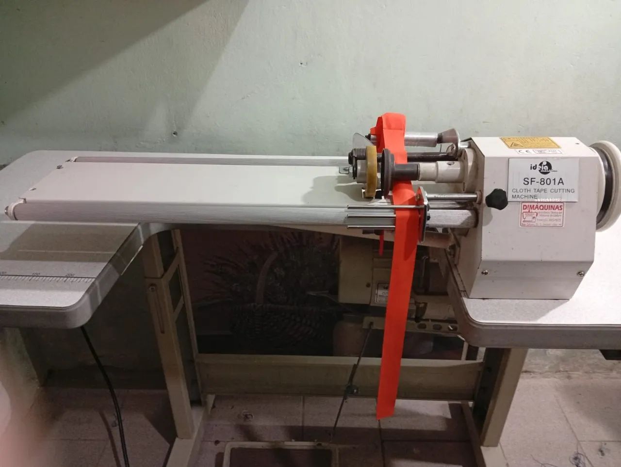Máquina de cortar viés 