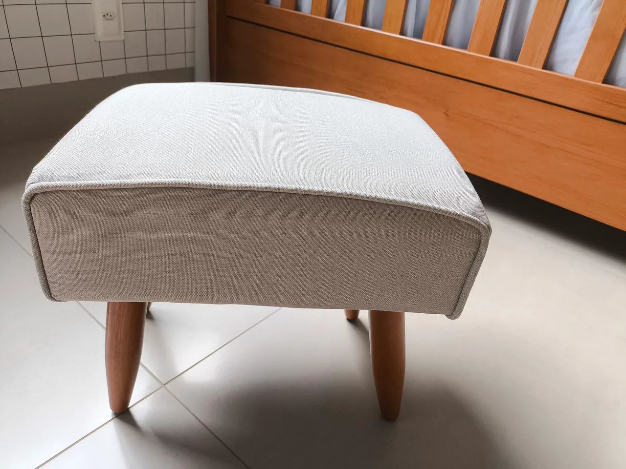 Poltrona de balanço + pufe - Conforto para sala e descanso - Foto 5