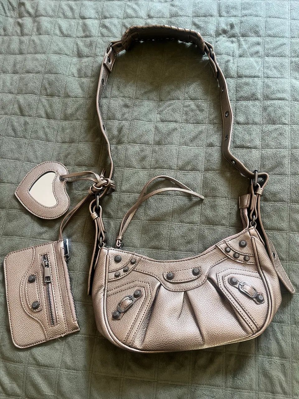 Bolsa dupe Balenciaga