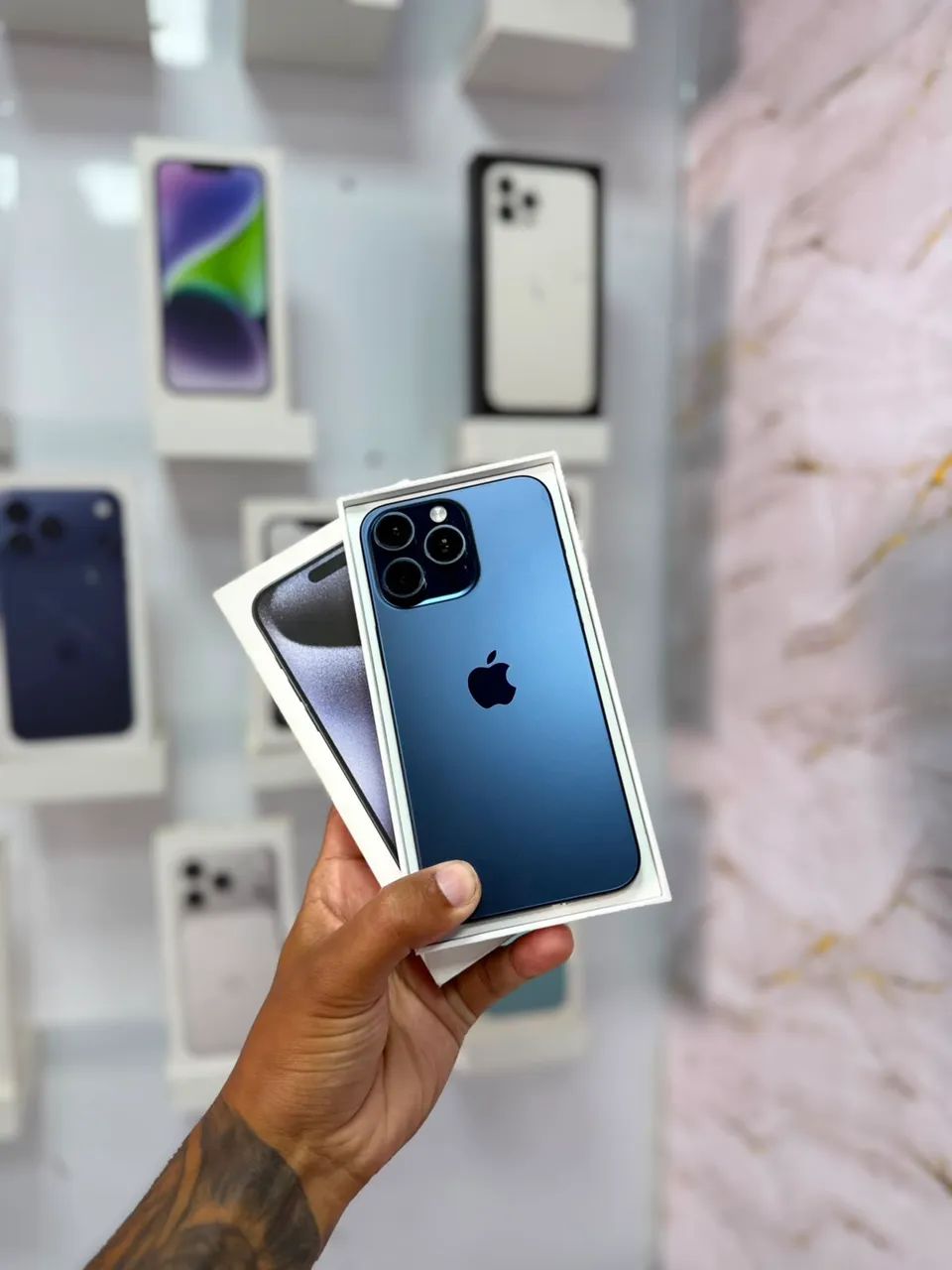 iPhone 15 Pro Max - 256GB ( SEMINOVO )  - Foto 2