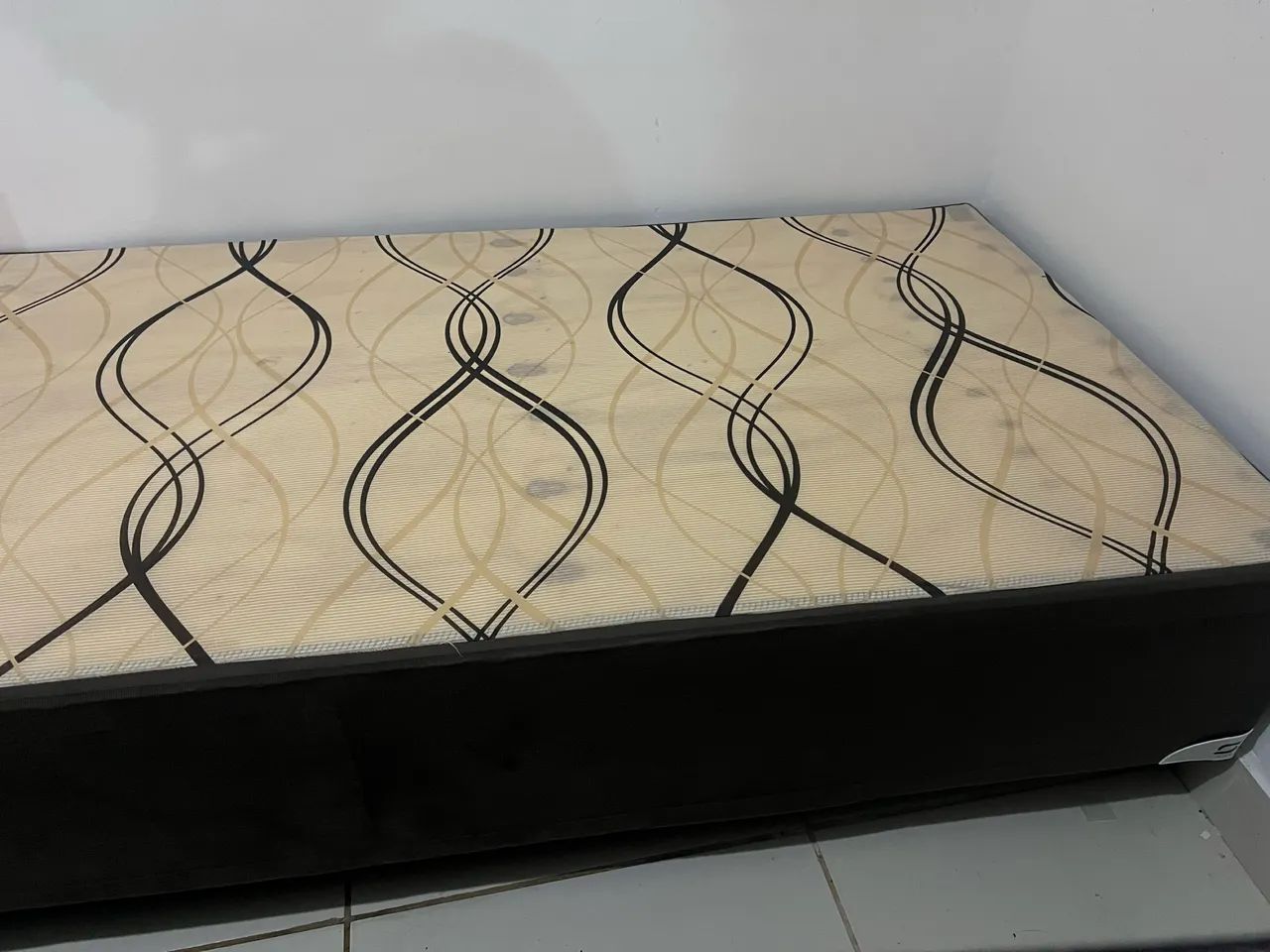 Cama de solteiro completa base e colchão  - Foto 2
