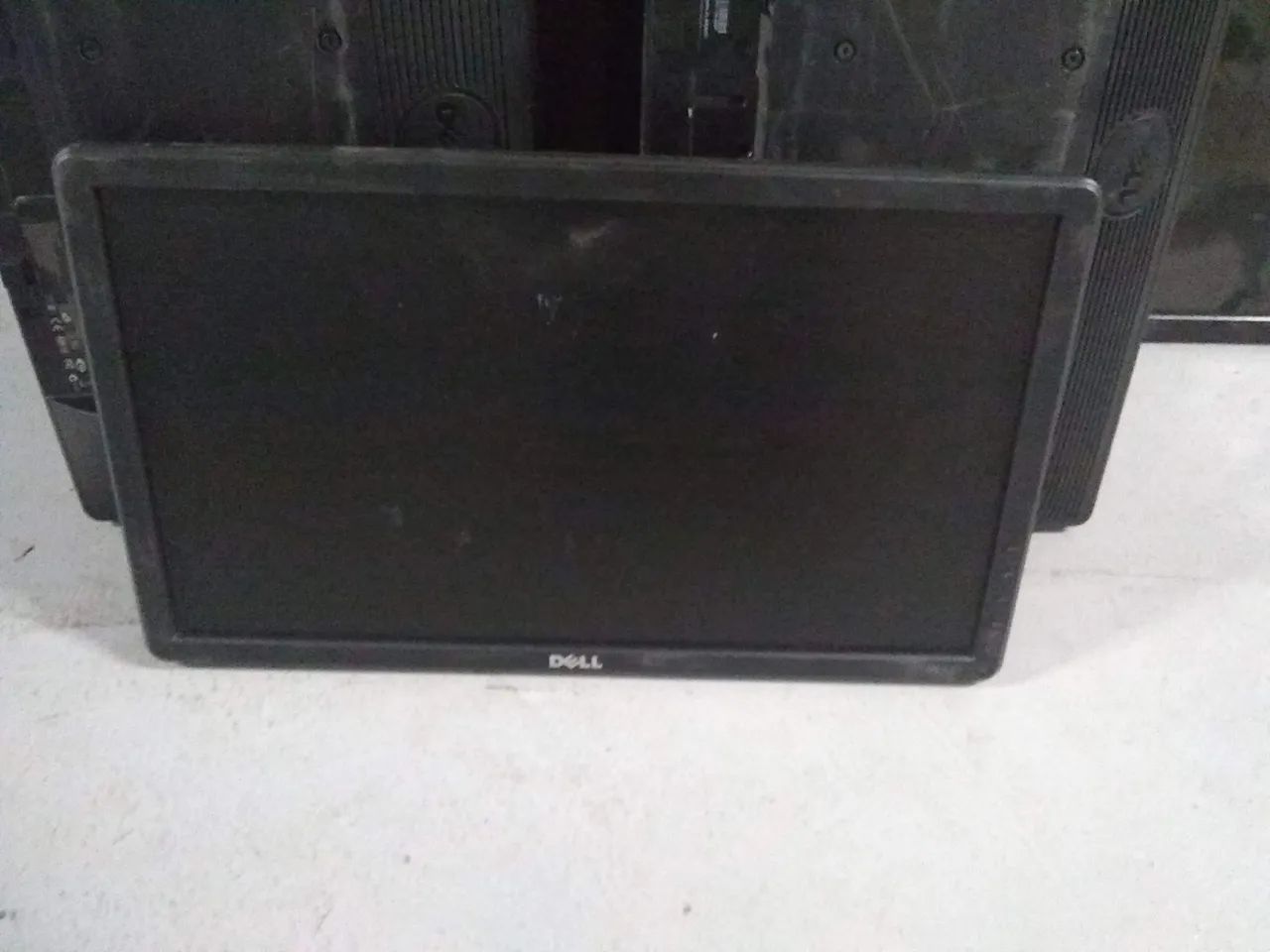 Monitor Dell 19 polegadas funcionando 