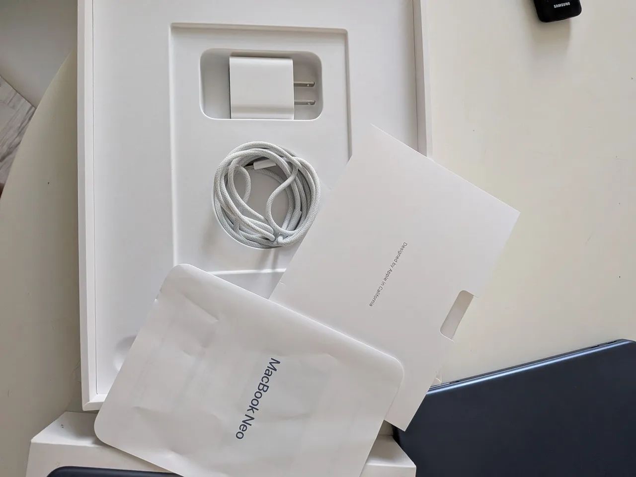 Macbook Neo De 13 Polegadas: Chip A18 Pro, 256gb Índig, com biometria - Foto 5