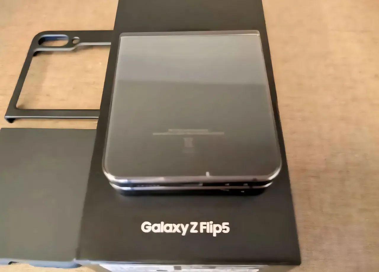 Samsung Z Flip 5 512 gigas - Celulares e Smartphones - Parque