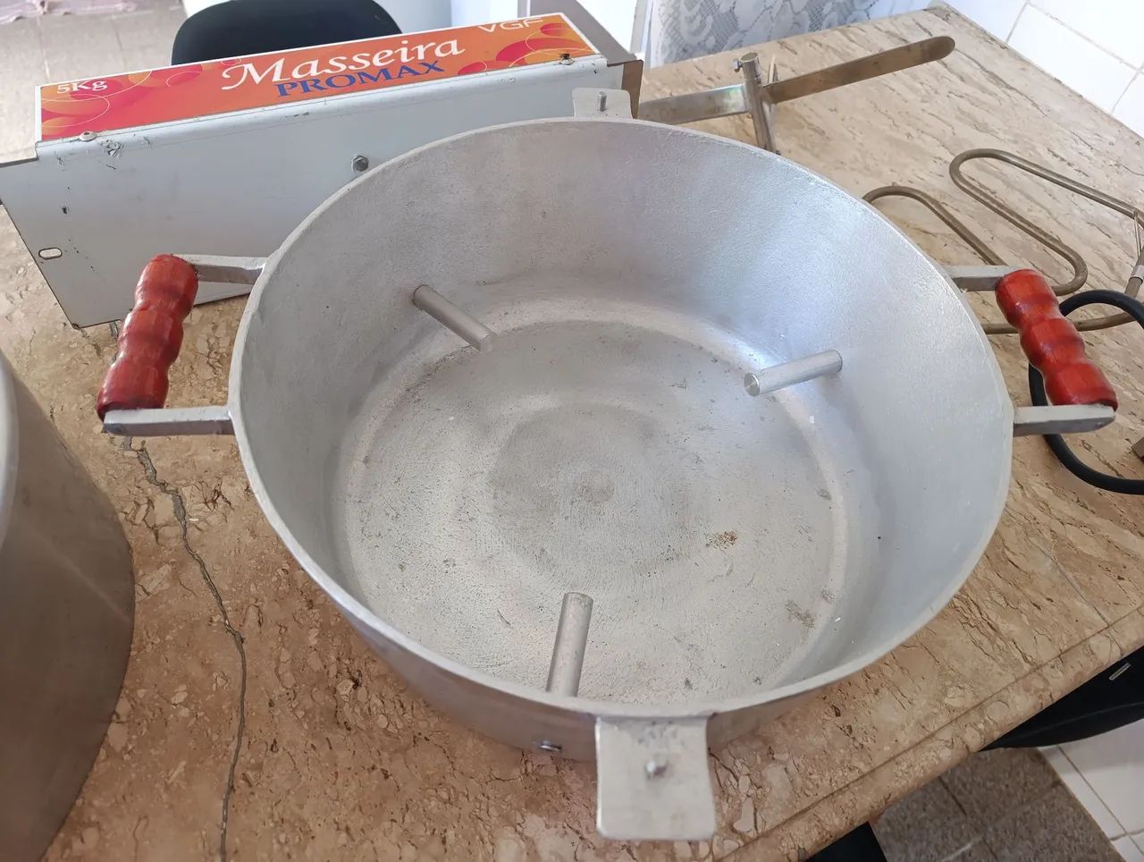 Máquina para Salgados + Masseira Promax 5kg - Nunca Usadas | Maceió - Foto 6