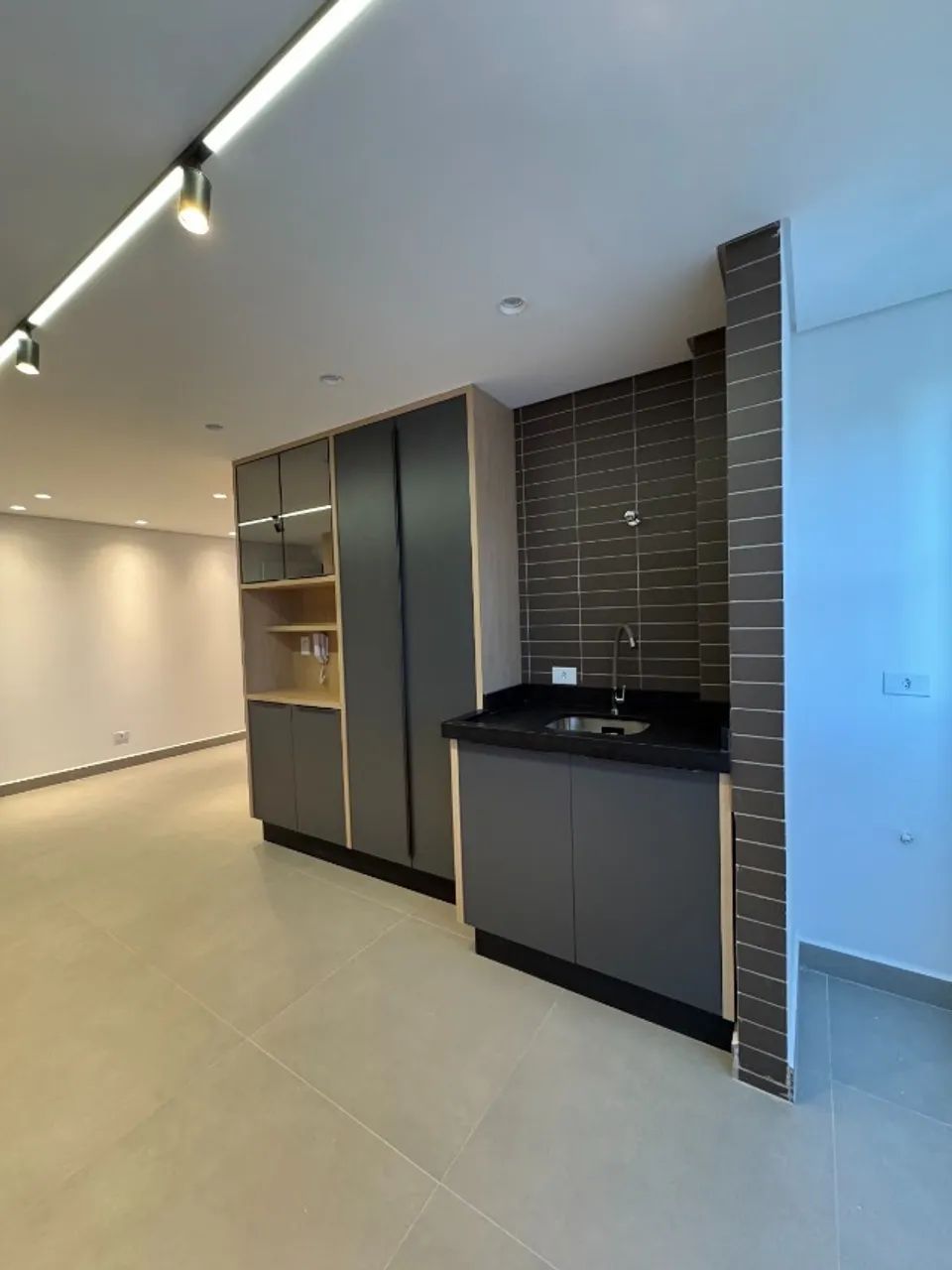  Apartamento com 2 Quartos e 70 m² na Zona 07 - Maringá/PR - Foto 5