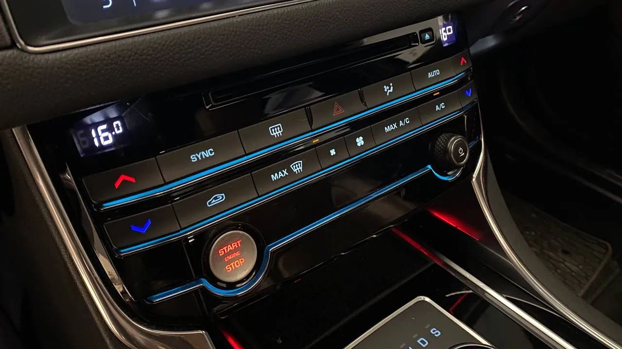Jaguar XF 2.0 Turbo 16V 240cv Aut., foto 20 de 20