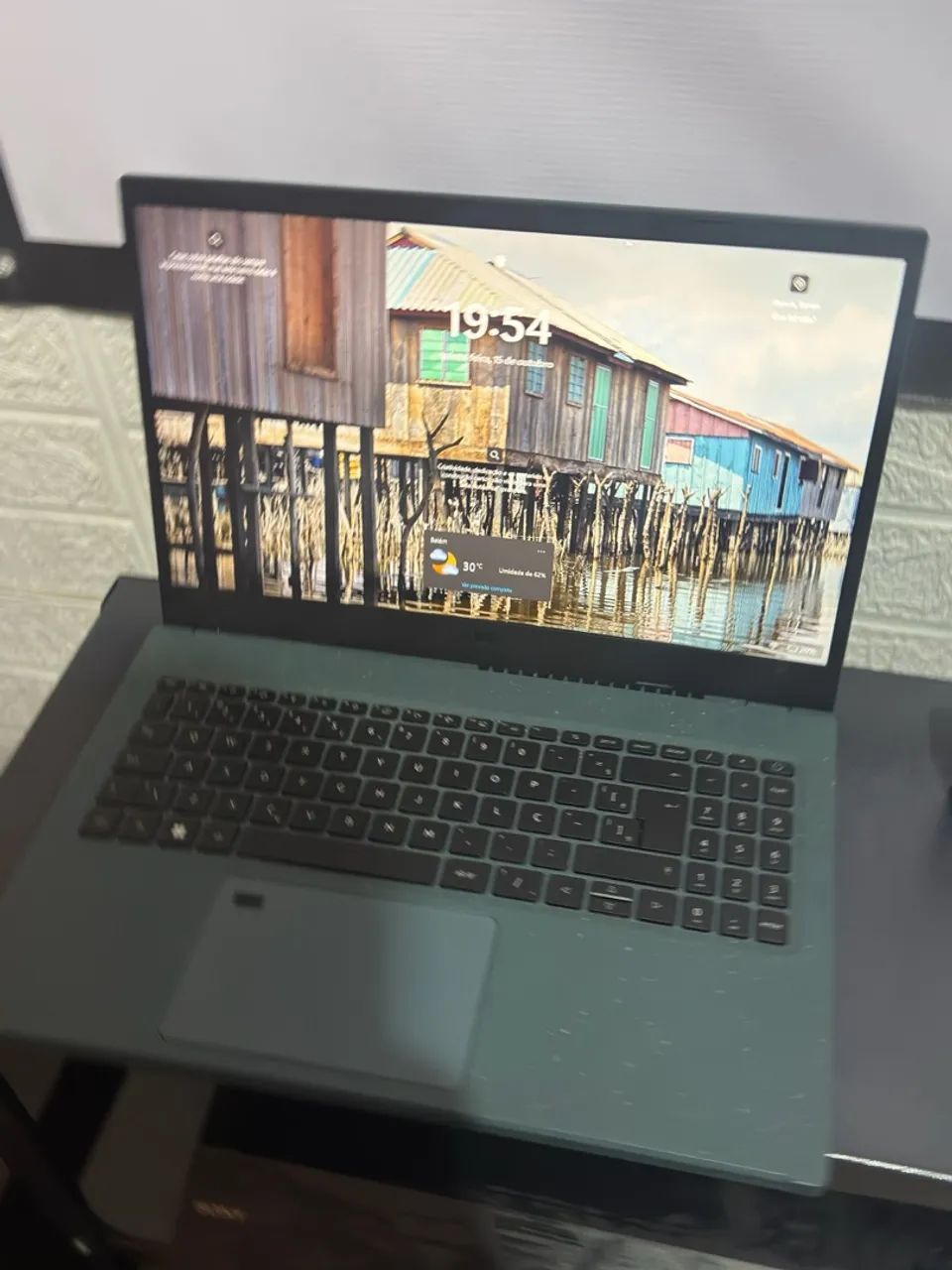 Vendo Notebook Acer Aspire Vero