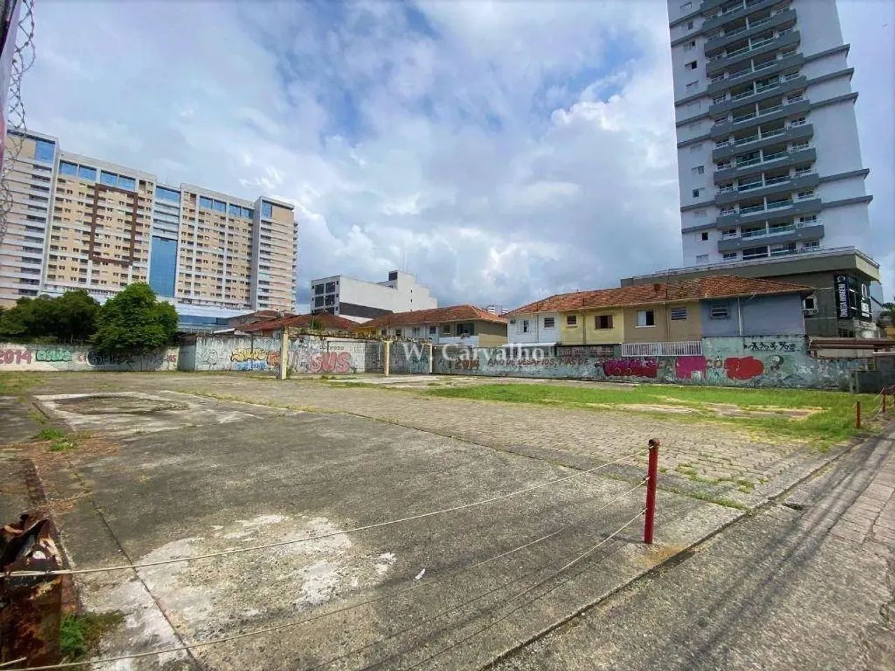 TERRENO PRONTO PARA EDIFICAÇÃO ( Excelente localização & Produto raro )