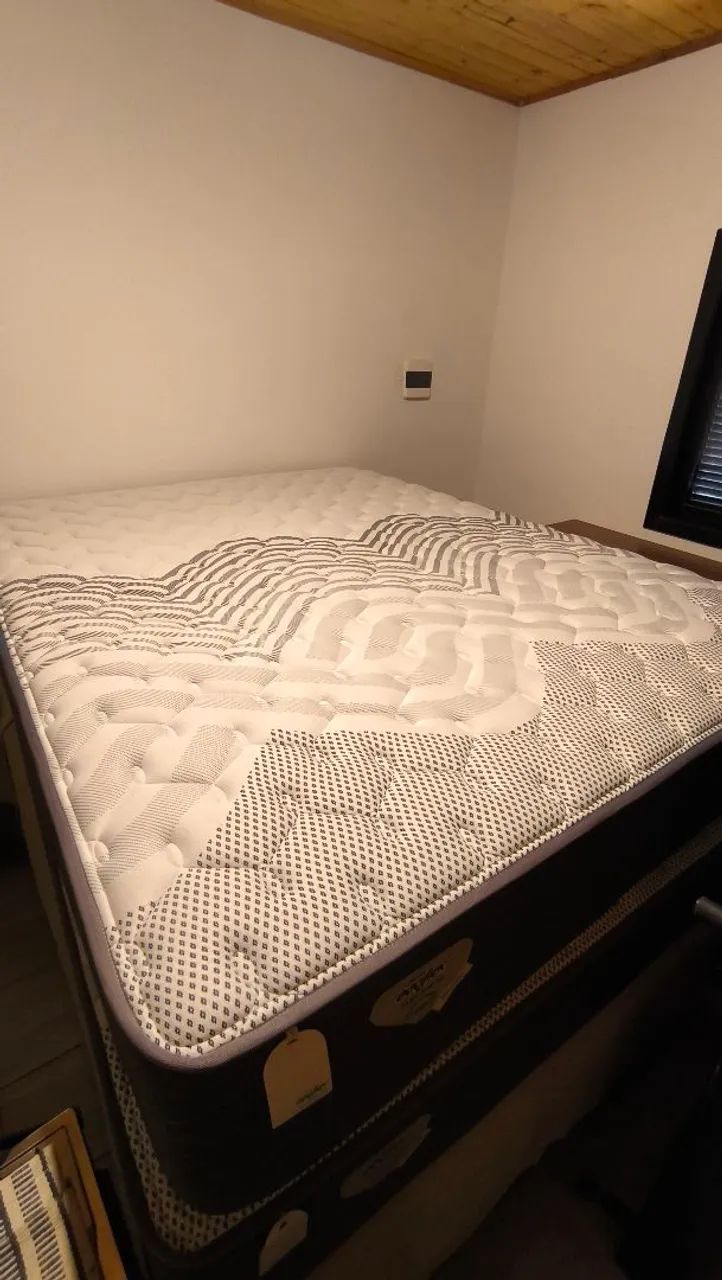 Cama box Queen 