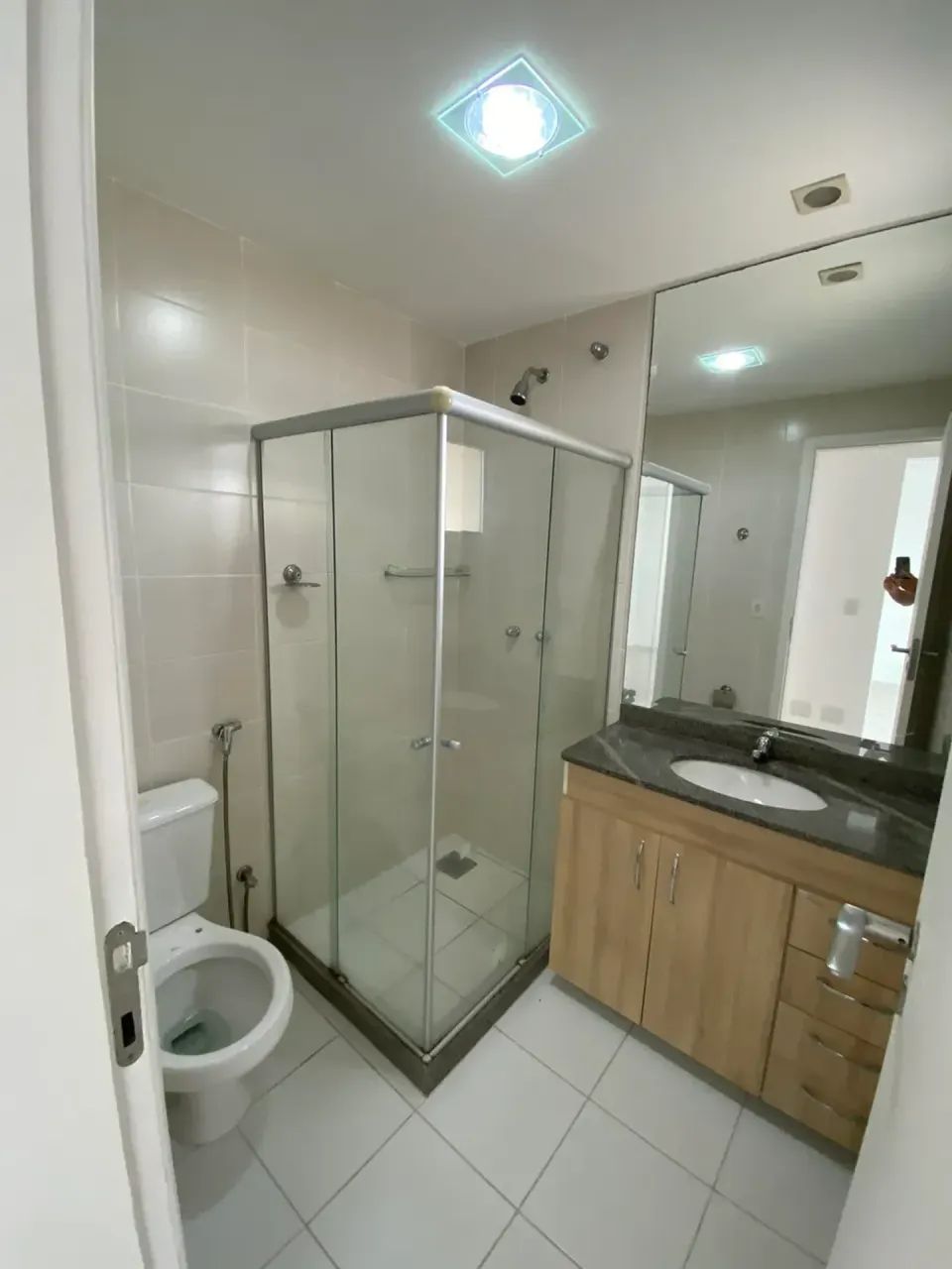 X. Excelente Apto com 2 quartos sendo 1 suíte no Centro - Lazer completo - Foto 3