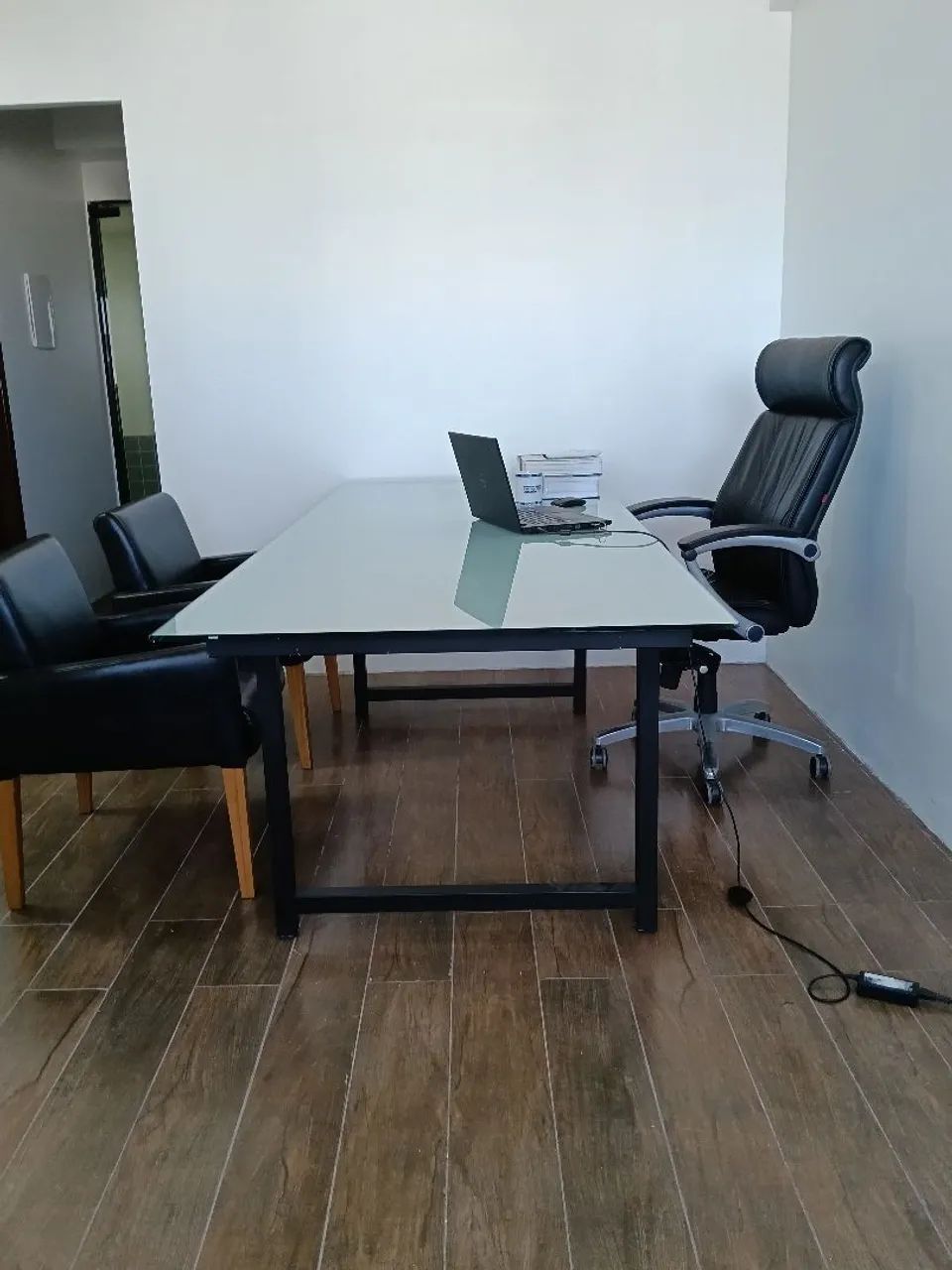 Mesa de reunião  - Foto 3