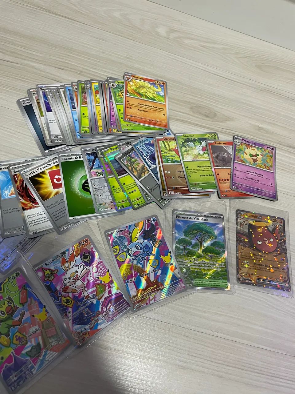 Lote POKÉMON 65 cartas contendo ULTRA RARAS - Foto 2