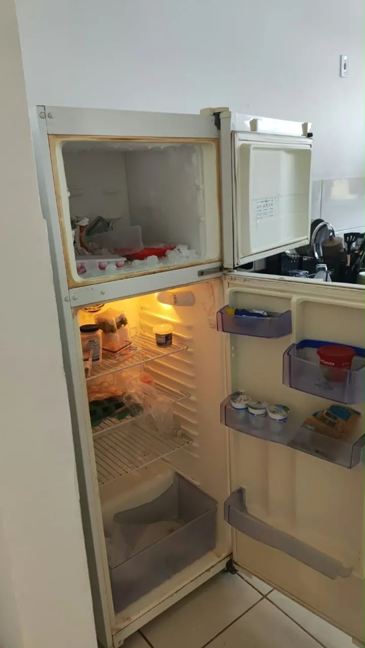 Geladeira em Perfeito funcionamento  - Foto 3