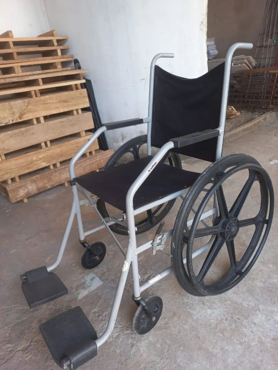 KIT CADEIRA DE RODAS + CADEIRA HIGIÊNICA - Foto 4