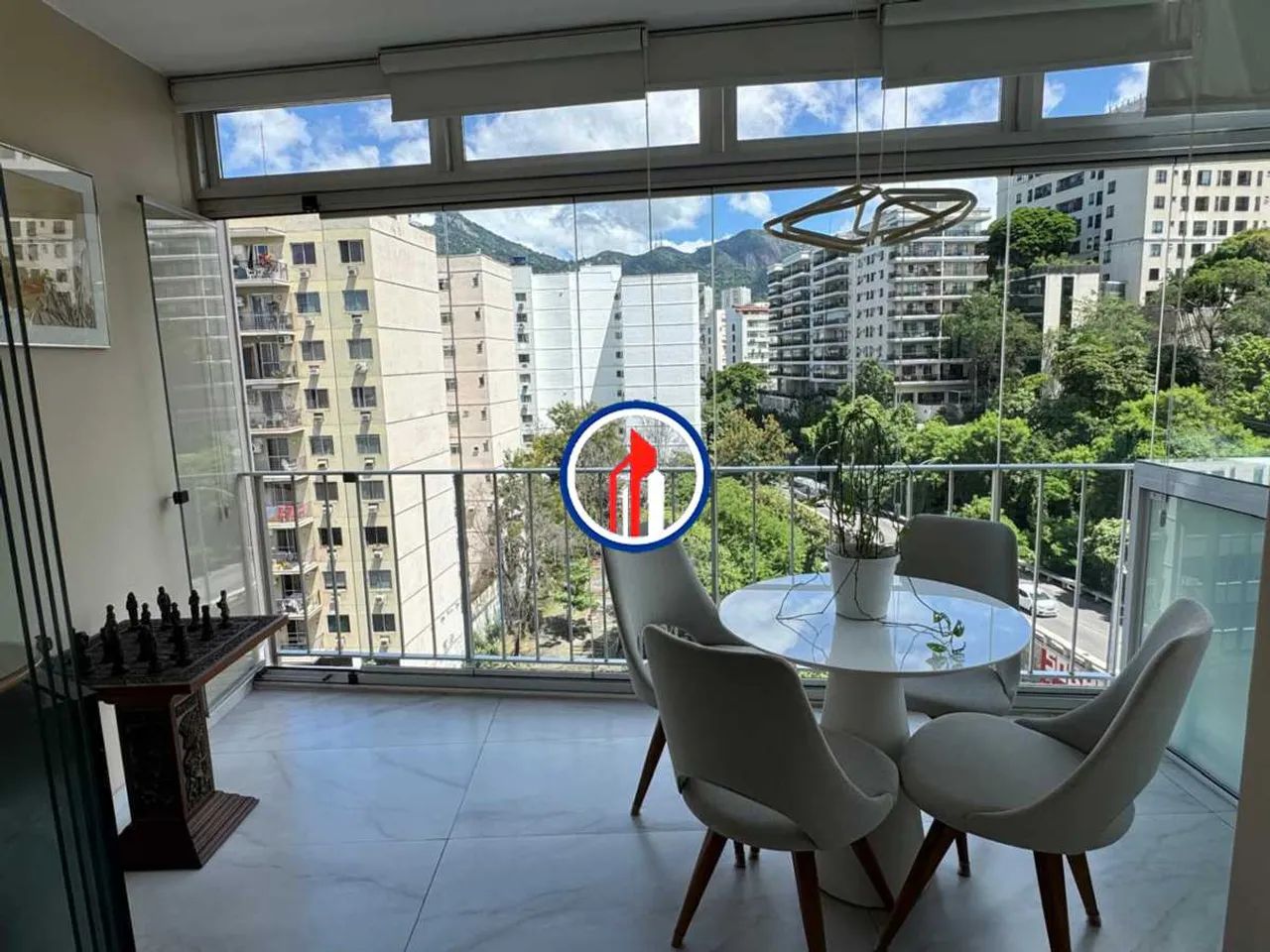Apartamento : / Residencial / Laranjeiras/80 metros/indevassavel/vaga
