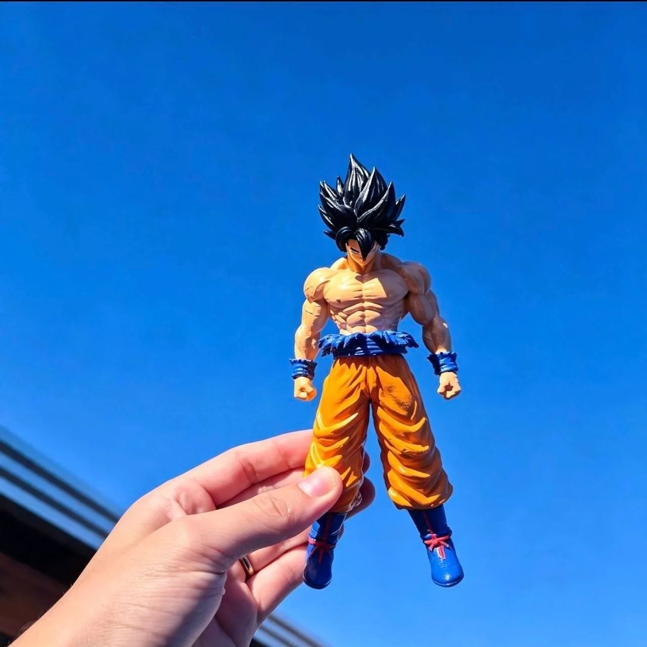 Goku Determinado 20 cm - Pintado à Mão | Edição Premium - Foto 2