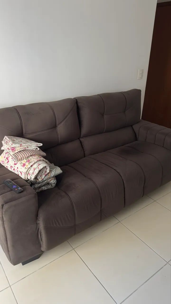 Sofá marrom 3 lugares - Foto 2