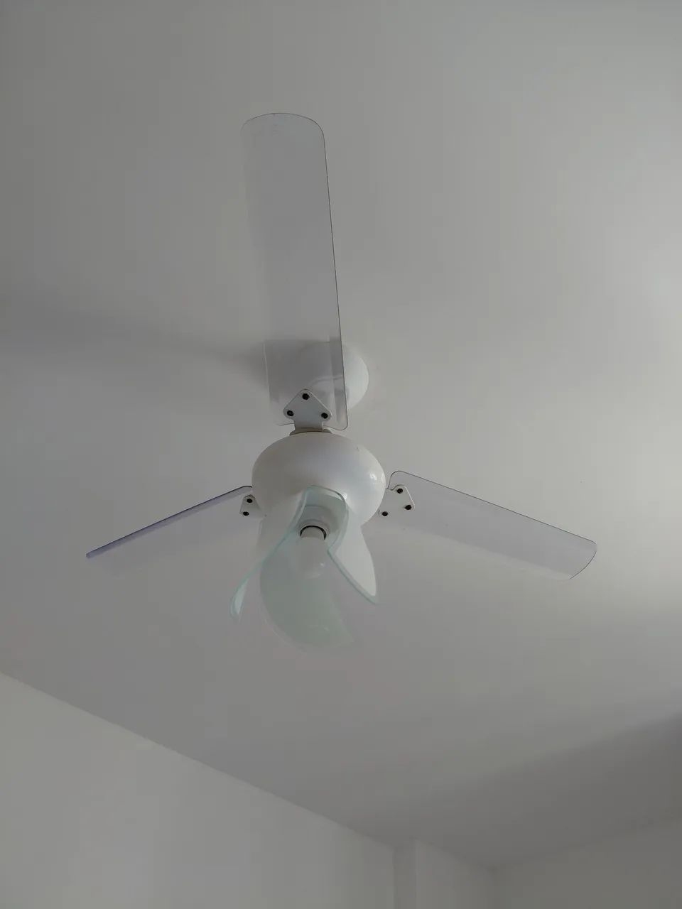 Ventilador Lestia Tron Branco