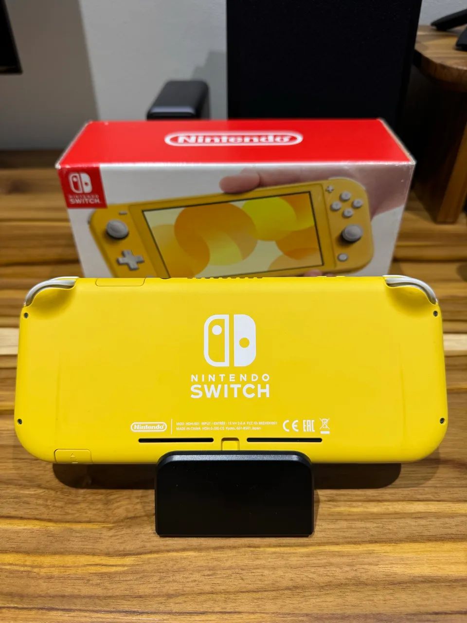Nintendo Switch Lite lindo! - Consoles de Vídeo Game - Encantado