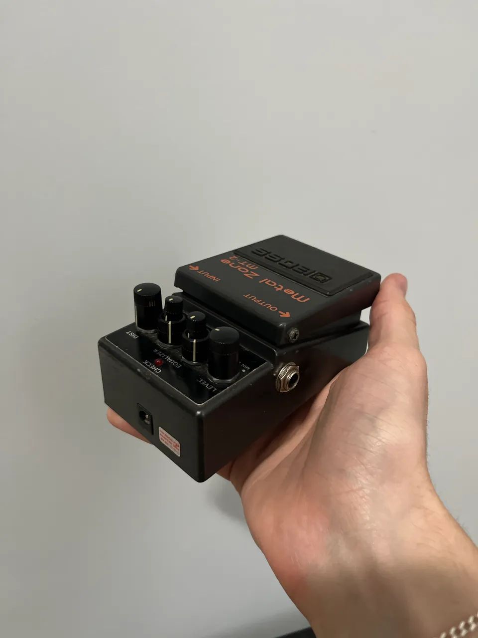 PEDAL BOSS METAL ZONE MT-2 - ORIGINAL - Instrumentos musicais