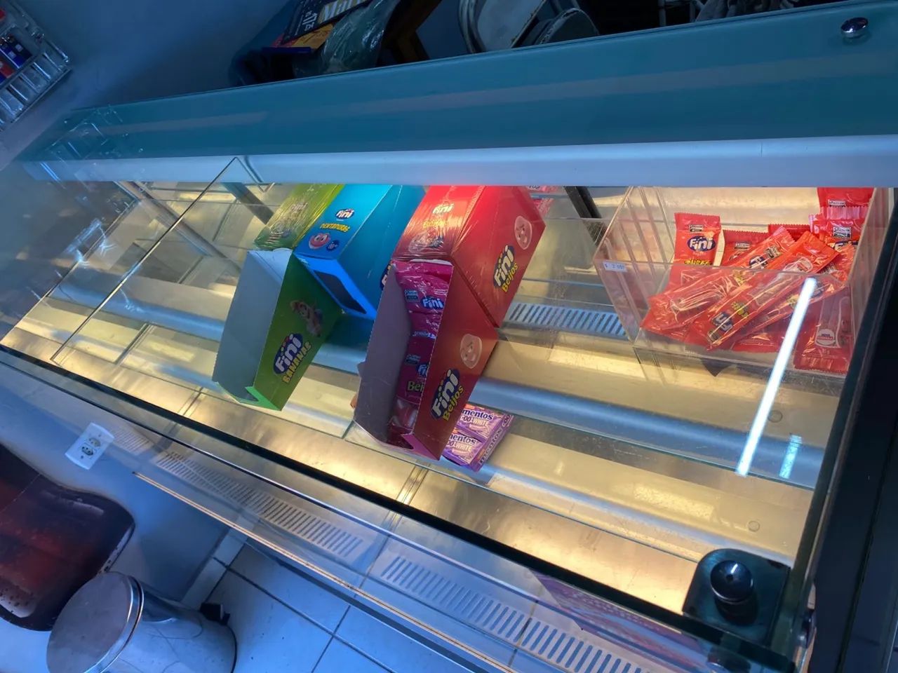 Balcão Expositor Refrigerado / Vitrine para Lanchonete e Comércio - Foto 4