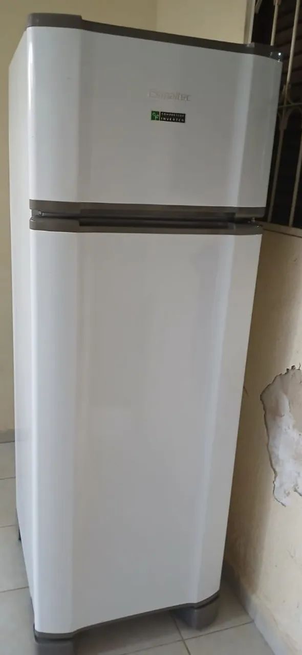 Vendo geladeira Esmaltec