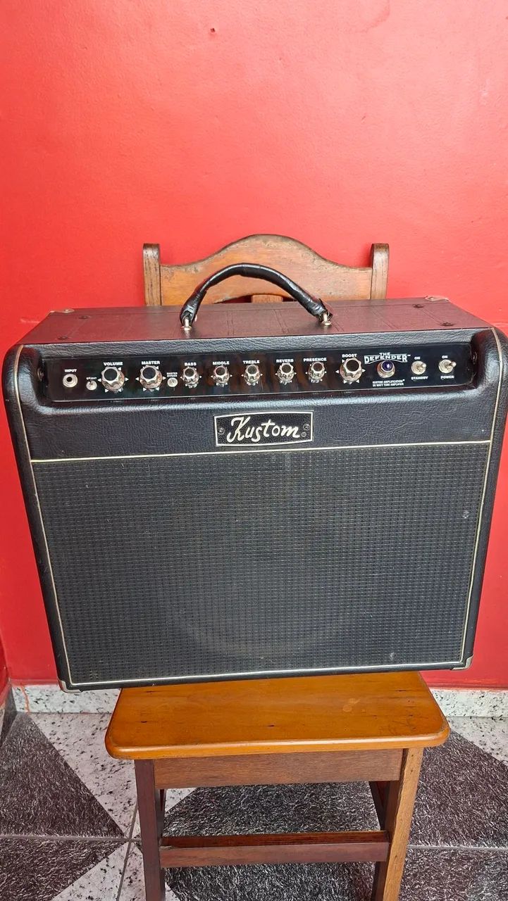 amplificador Kustom Defender 12