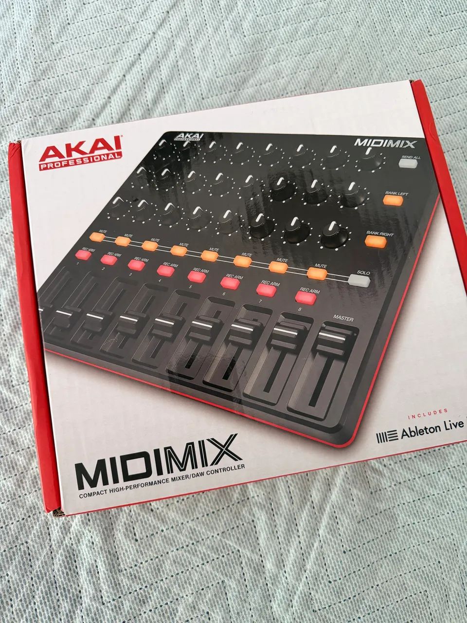 Controladora Akai Midimix