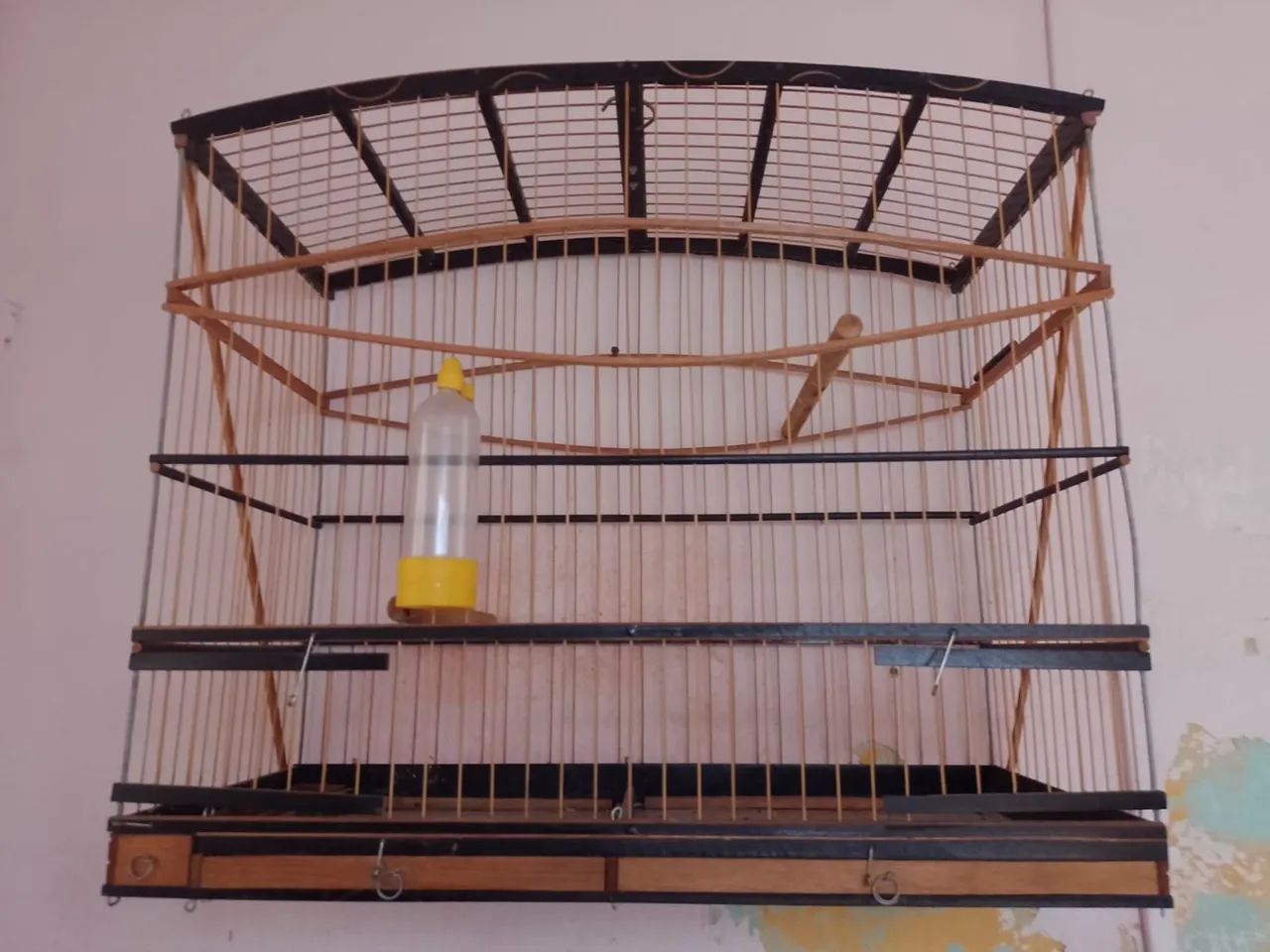 Tenho Duas Gaiolas semi nova em perfeito estado pronta pra vender no precinho - Foto 4