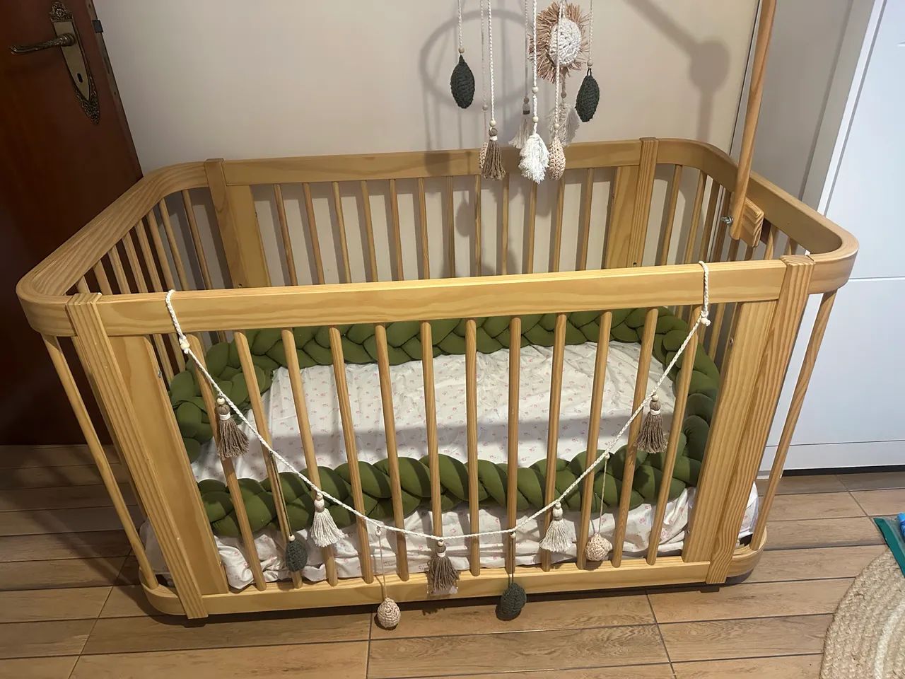 UNMISSABLE 3-in-1 Evolving Crib