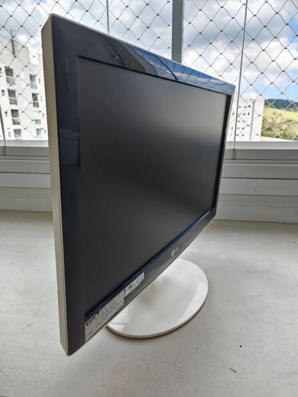 Monitor TV LG 22LU50FR Branco - Foto 3