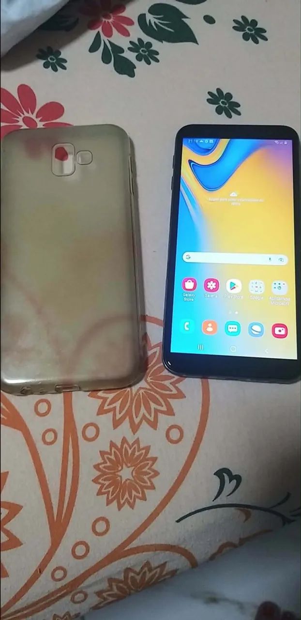 Celular j6
