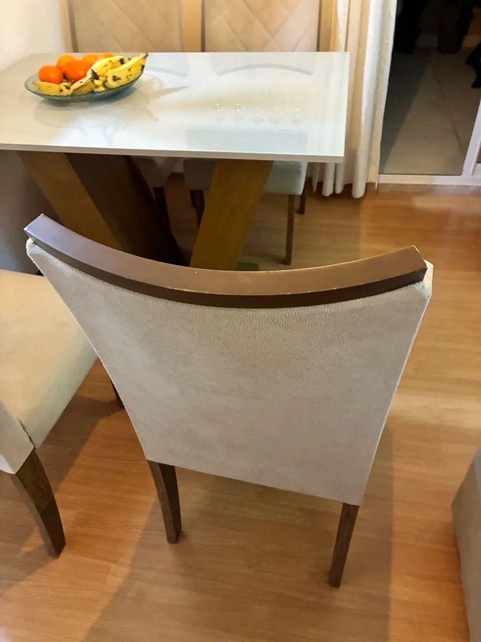 Conjunto de mesa com quatro cadeiras  - Foto 4