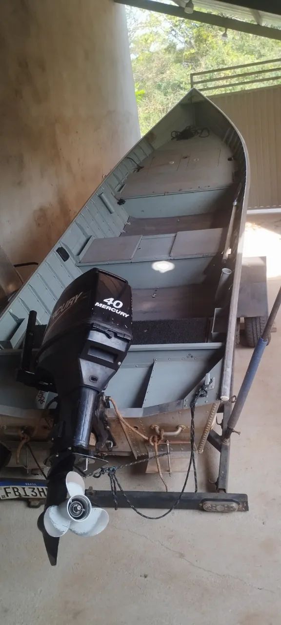 Barco plataformado e motor 40 hp - Foto 3
