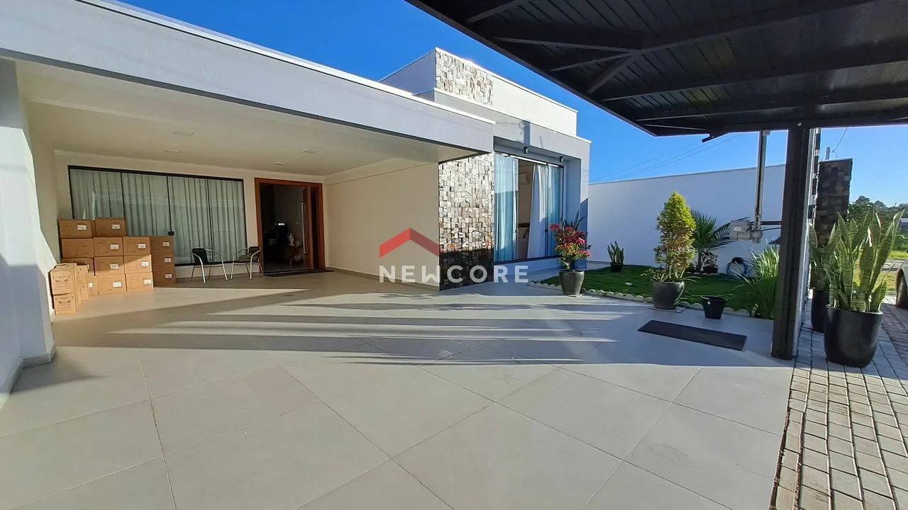 Casa em Rua Pirabeiraba - Itacolomi - Balneário Piçarras/SC - Foto 2