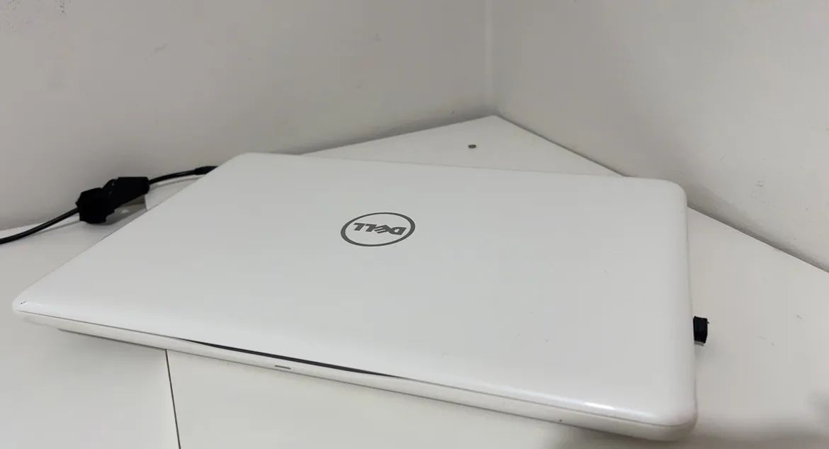 Notebook Dell Branco 
