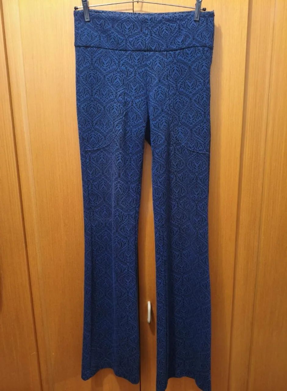 Calça flare shoulder