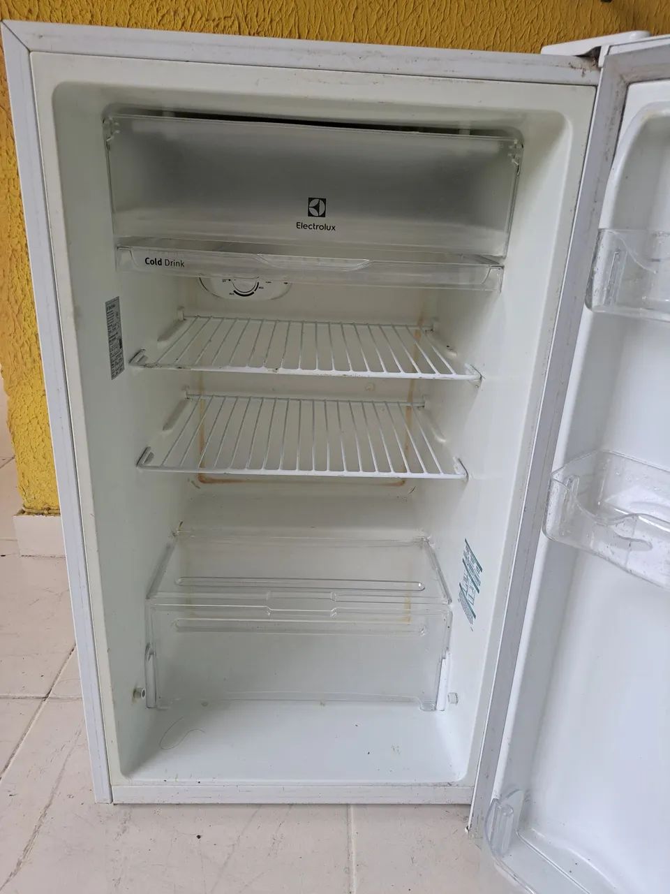 Vende-se frigobar Electrolux  - Foto 4