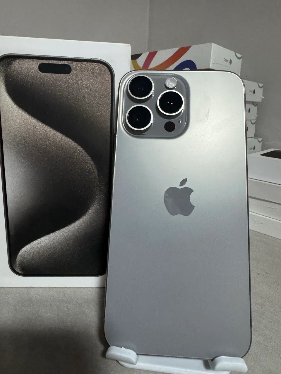 iPhone 15 Pro Max 256gb - C/ Caixa e NF e sem marcas de uso 