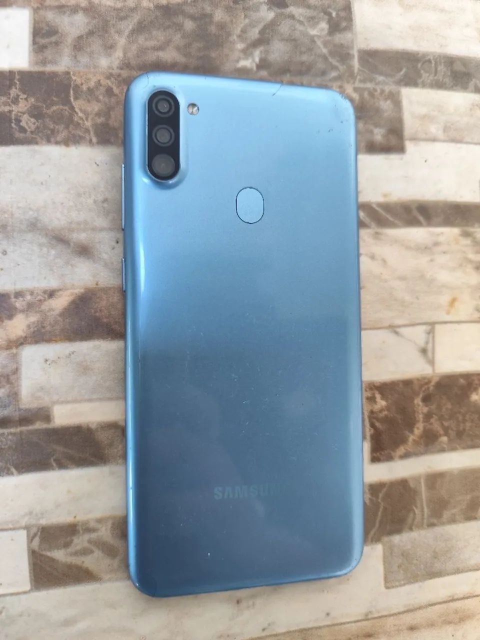 Celular Samsung A11 Usado - Foto 3
