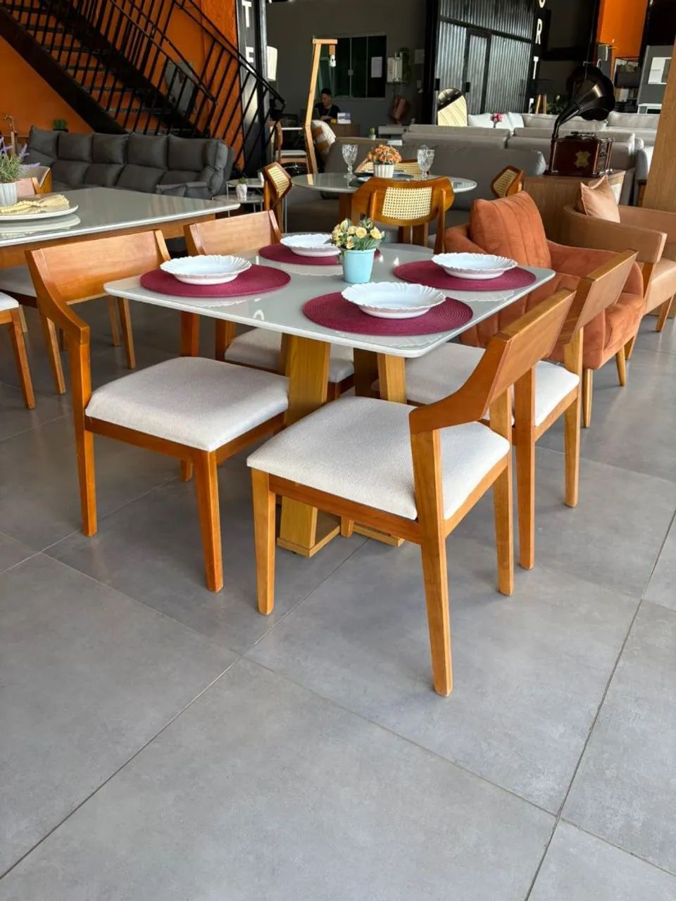 Mesa de Jantar 90×90 com 4 cadeiras nova a pronta entrega  - Foto 4