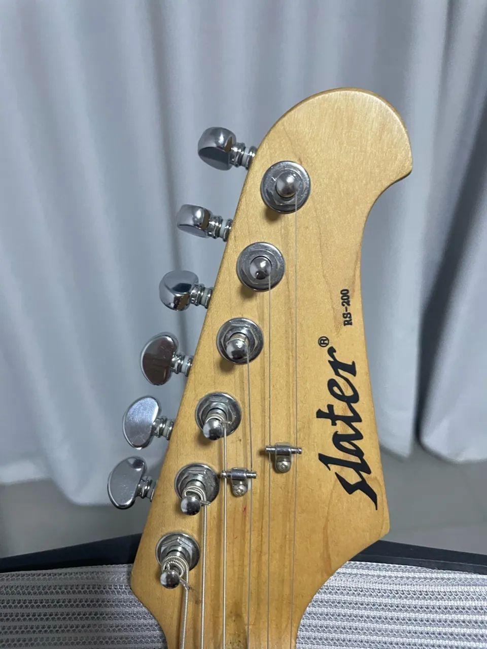 Guitarra Strato - Foto 5