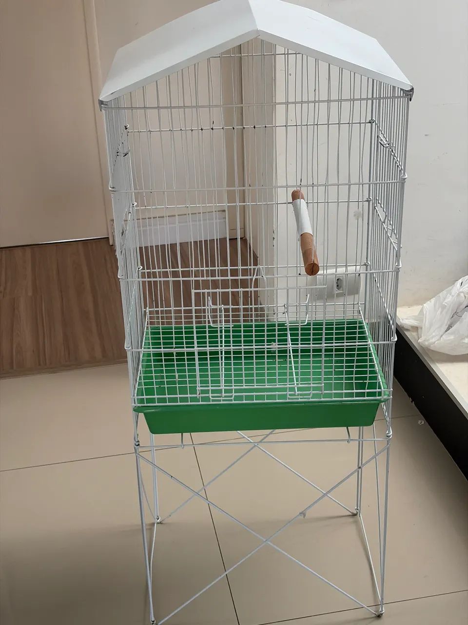 Gaiola para pássaros semi nova 