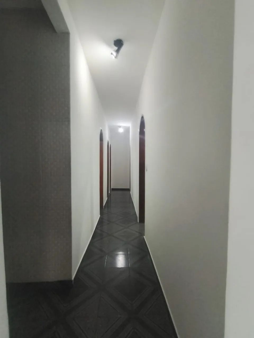 ALUGUEL - CASA ESPAÇOSA NO JAPIIM - 4 QUARTOS | EXCELENTE LOCALIZAÇÃO! - Foto 5